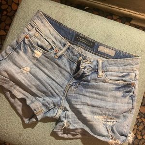 Ripped jean shorts!